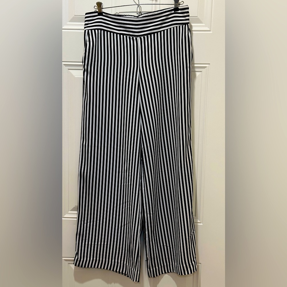 Cynthia Rowley Black White Striped Polyester Mid Rise Pull On Flare Leg Pants